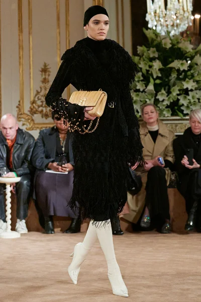 Look 13